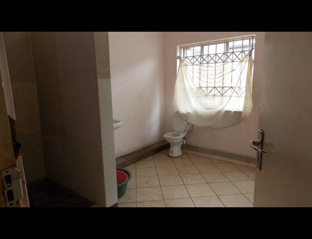 9 BEDROOM HOUSE FOR SALE IN ISIPINGO RAIL